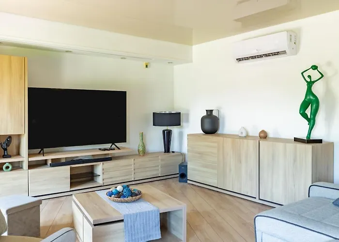 Garonne- Piscine Confort Proche Toulouse * Saubens